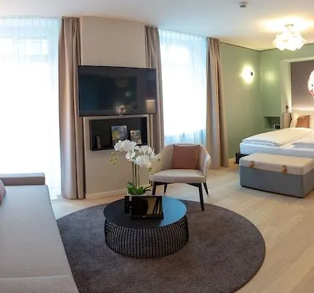 Hotell Cascada Boutique 4*