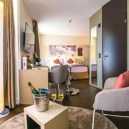 Hotell Cascada Boutique 4*