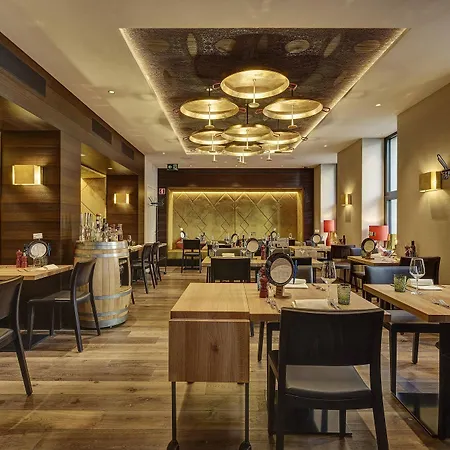 Cascada Boutique Hotel 4*